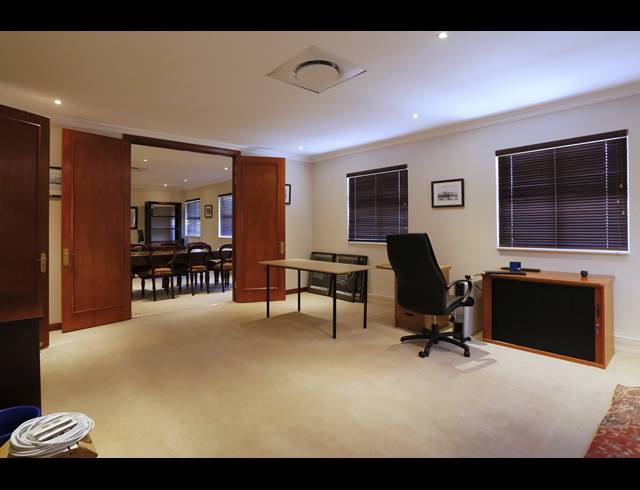 350M² OFFICE TO LET IN WESTLAKE